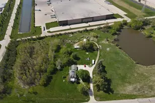 12901 Burlington Rd, Paris, WI 53144 - Photo 3