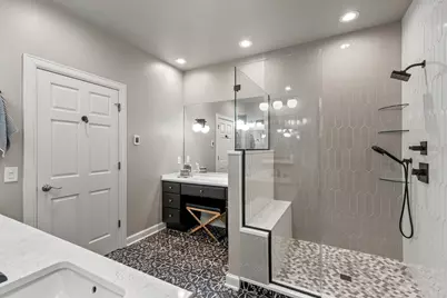 10601 N Hidden Reserve Cir, Mequon, WI 53092 - Photo 31