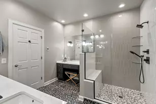 10601 N Hidden Reserve Cir, Mequon, WI 53092 - Photo 31