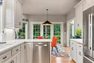 10601 N Hidden Reserve Cir, Mequon, WI 53092 - Photo 23
