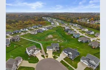 W227N7909  Tamarack Ct, Sussex, WI 53089 - Photo 27