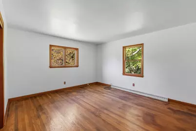 6430 W Freistadt Rd, Mequon, WI 53092 - Photo 7