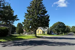 654 Phoenix St, Delavan, WI 53115 - Photo 159