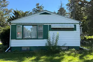 654 Phoenix St, Delavan, WI 53115 - Photo 11
