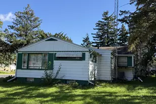 654 Phoenix St, Delavan, WI 53115 - Photo 137