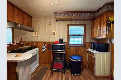 654  Phoenix St, Delavan, WI 53115 - Photo 49