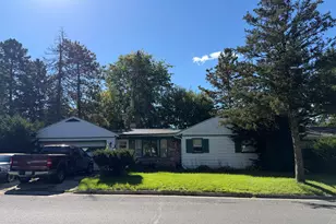 654 Phoenix St, Delavan, WI 53115 - Photo 1