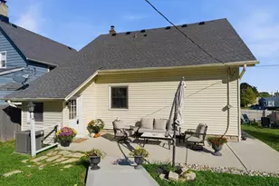 2434 S Chicago Ave, South Milwaukee, WI 53172 - Photo 39