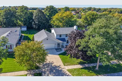 390 E Quail Run, Oak Creek, WI 53154 - Photo 1