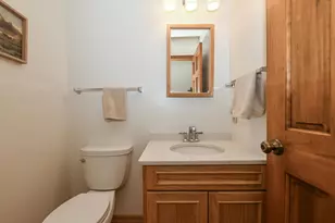 390 E Quail Run, Oak Creek, WI 53154 - Photo 13