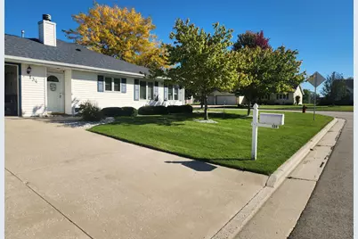 134  Ashland Ct, Sheboygan Falls, WI 53085 - Photo 3
