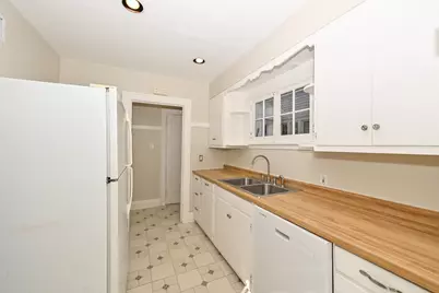 1624 N 70th St #1626, Wauwatosa, WI 53213 - Photo 9