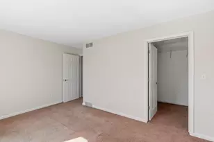 N19W26702 Milkweed Ln, Pewaukee, WI 53072 - Photo 19