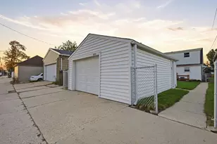 3811 E Pulaski Ave, Cudahy, WI 53110 - Photo 33