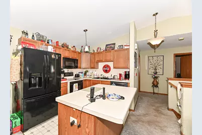 1123 N Sunnyslope Dr #202, Racine, WI 53406 - Photo 17