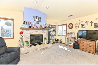 1123 N Sunnyslope Dr #202, Racine, WI 53406 - Photo 3