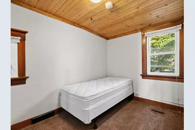 713 S 16th St, Manitowoc, WI 54220 - Photo 27