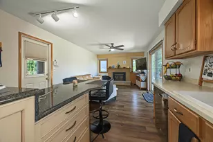 3514 Waterbury Ln, Racine, WI 53403 - Photo 9
