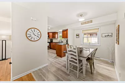 16401 W Addison Ave, New Berlin, WI 53151 - Photo 7