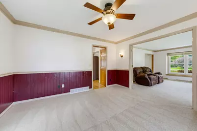 149  Hickory Dr, Delafield, WI 53018 - Photo 25