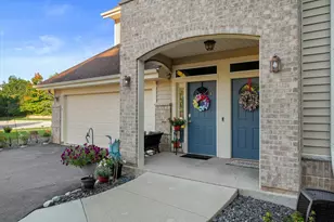5427 W Cobblestone Way, Franklin, WI 53132 - Photo 47