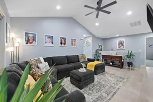 5427 W Cobblestone Way, Franklin, WI 53132 - Photo 5