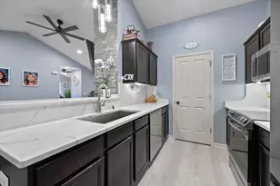5427 W Cobblestone Way, Franklin, WI 53132 - Photo 11
