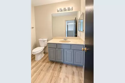 1400  Hunters Ridge Dr #100, Genoa City, WI 53128 - Photo 5