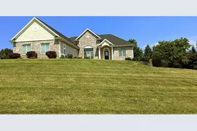 5765  Stefanie Way, Racine, WI 53108 - Photo 3