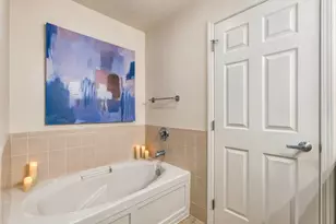 N16W26532 Meadowgrass Cir, Pewaukee, WI 53072 - Photo 23