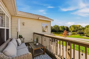 N16W26532 Meadowgrass Cir, Pewaukee, WI 53072 - Photo 5