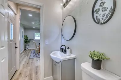 5406 N Shasta Dr, Glendale, WI 53209 - Photo 13