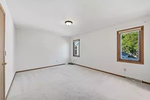 10360 S Mockingbird Ln, Oak Creek, WI 53154 - Photo 23