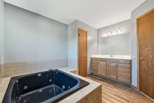 10360 S Mockingbird Ln, Oak Creek, WI 53154 - Photo 27