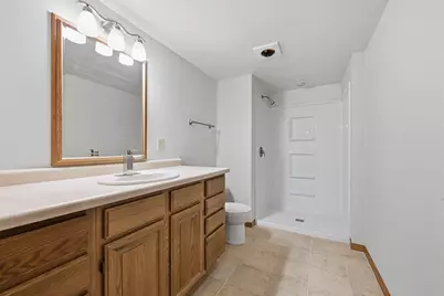 10360 S Mockingbird Ln, Oak Creek, WI 53154 - Photo 31