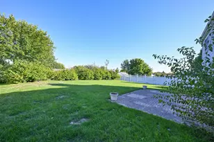 10360 S Mockingbird Ln, Oak Creek, WI 53154 - Photo 33