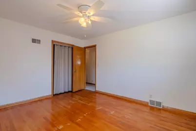2506 W Whitaker Ave, Milwaukee, WI 53221 - Photo 15