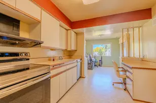 2506 W Whitaker Ave, Milwaukee, WI 53221 - Photo 7