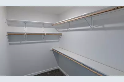 243  Binsfeld St, Belgium, WI 53004 - Photo 9