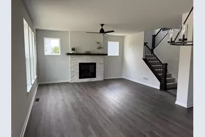 N101W16888  Tanglewood Dr, Germantown, WI 53022 - Photo 9