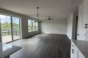 N101W16895 Tanglewood Dr, Germantown, WI 53022 - Photo 11