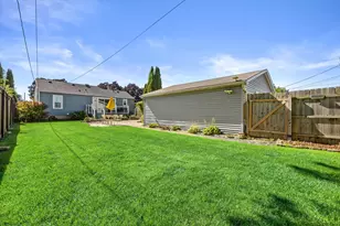 2122 29th St, Kenosha, WI 53140 - Photo 31