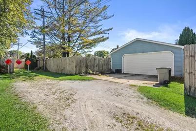 2122  29th St, Kenosha, WI 53140 - Photo 33