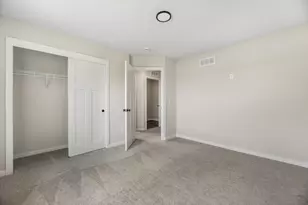 N101W16938 Tanglewood Dr, Germantown, WI 53022 - Photo 25