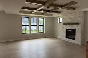 N66W21225 Sweet Clover Dr, Menomonee Falls, WI 53051 - Photo 5