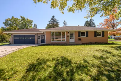 N87W17919  Queensway Ct, Menomonee Falls, WI 53051 - Photo 1
