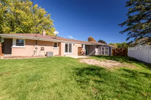 N87W17919 Queensway -, Menomonee Falls, WI 53051 - Photo 43
