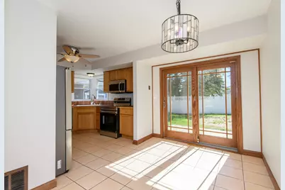 N87W17919  Queensway Ct, Menomonee Falls, WI 53051 - Photo 13
