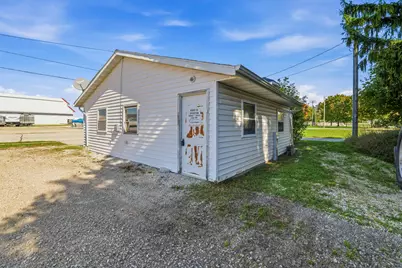 2120  Broadway St, New Holstein, WI 53061 - Photo 3