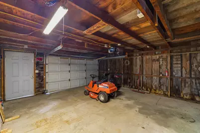 2120  Broadway St, New Holstein, WI 53061 - Photo 9